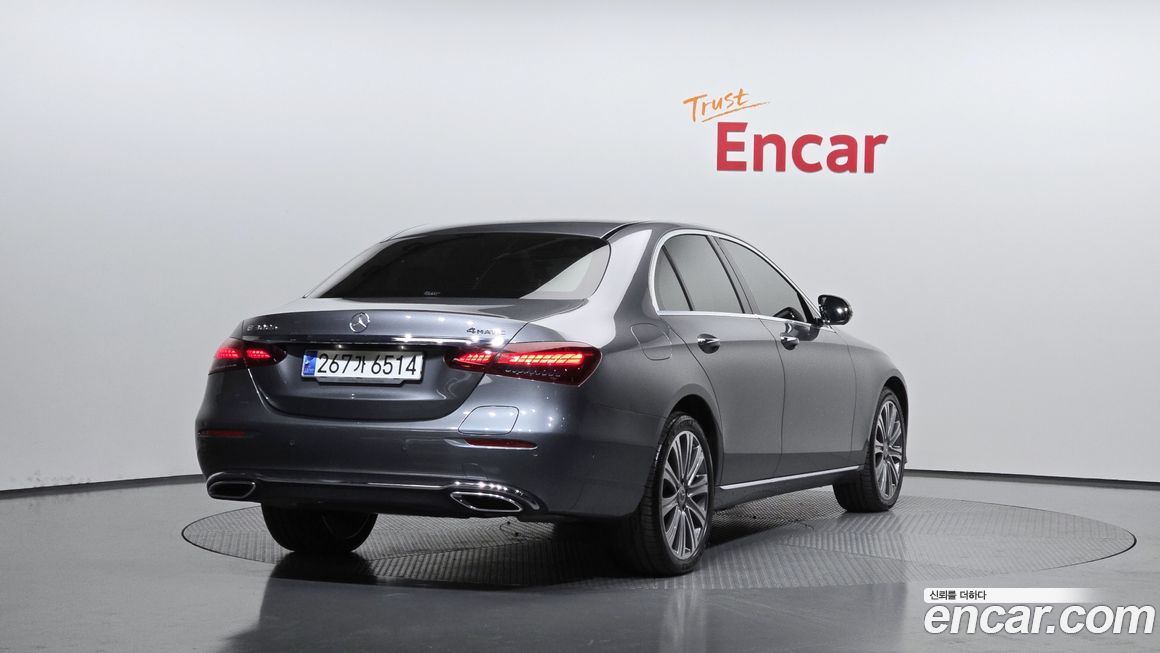 Mercedes-Benz E-Class 2023