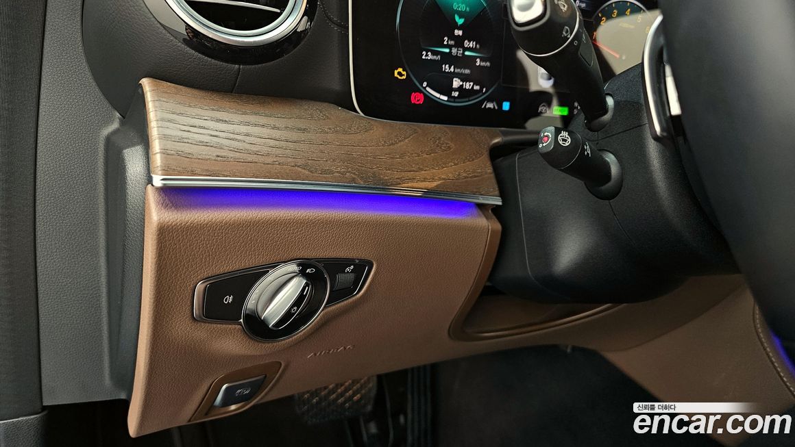 Mercedes-Benz E-Class 2023