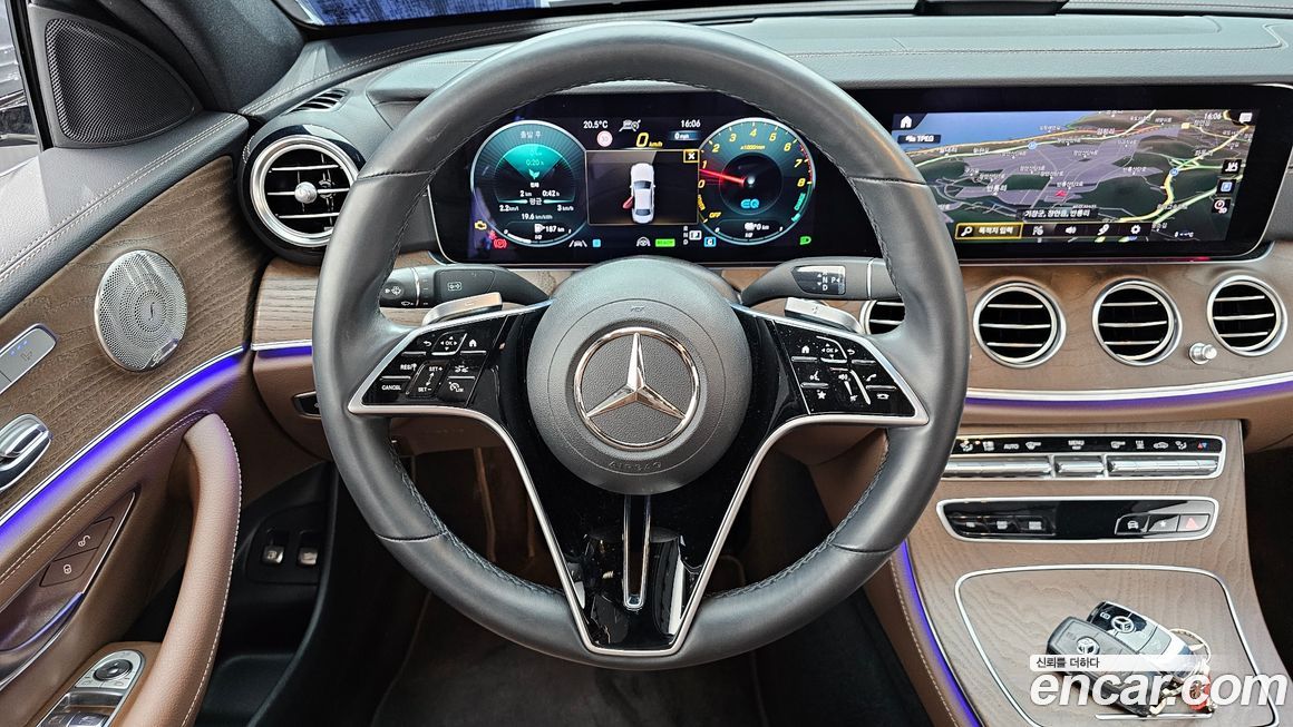 Mercedes-Benz E-Class 2023