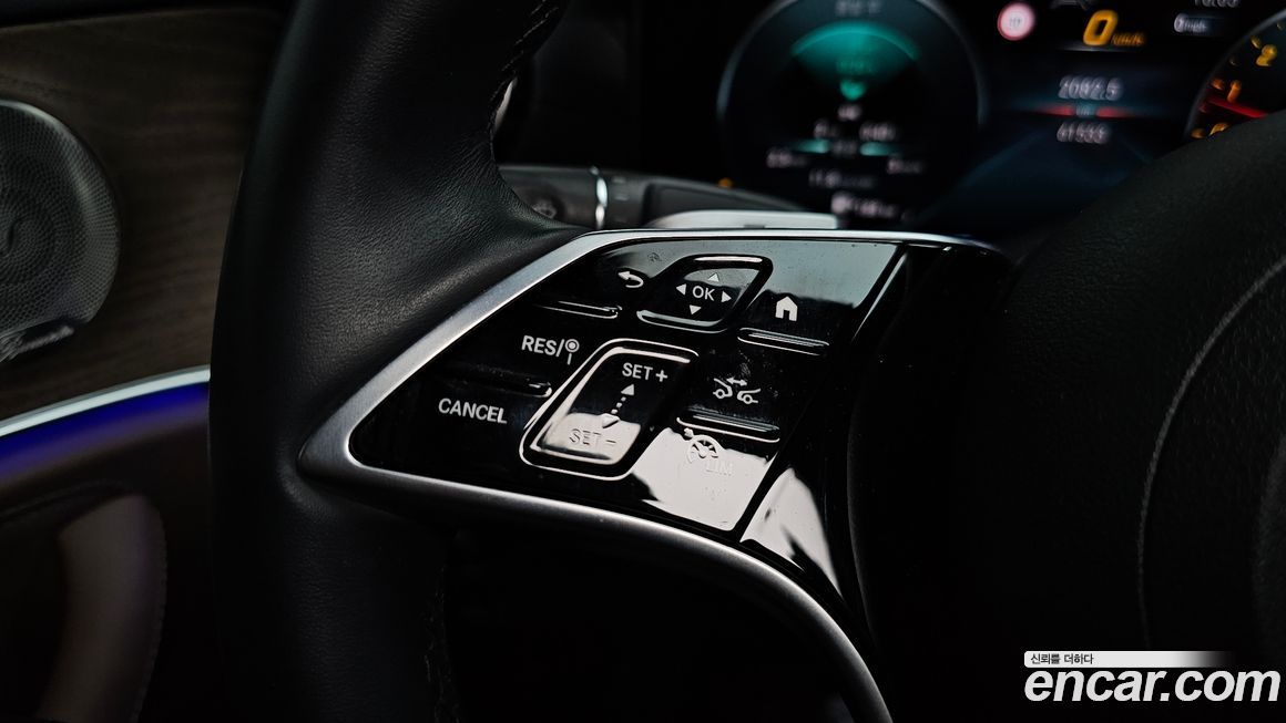 Mercedes-Benz E-Class 2023