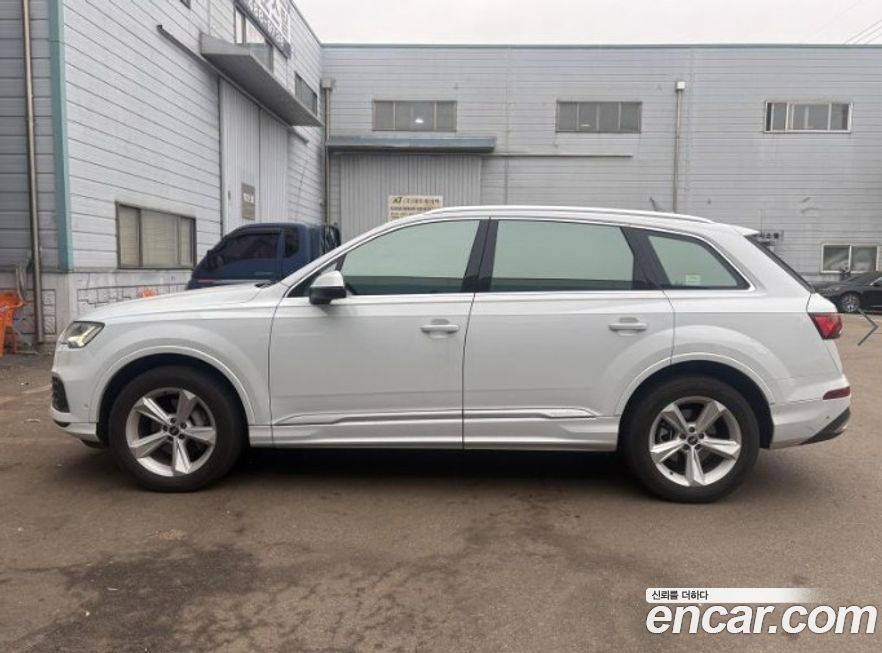 Audi Q7 2021