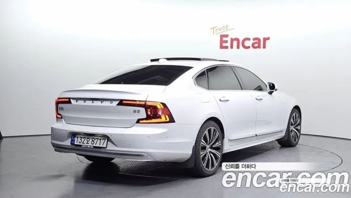Volvo S90 2023