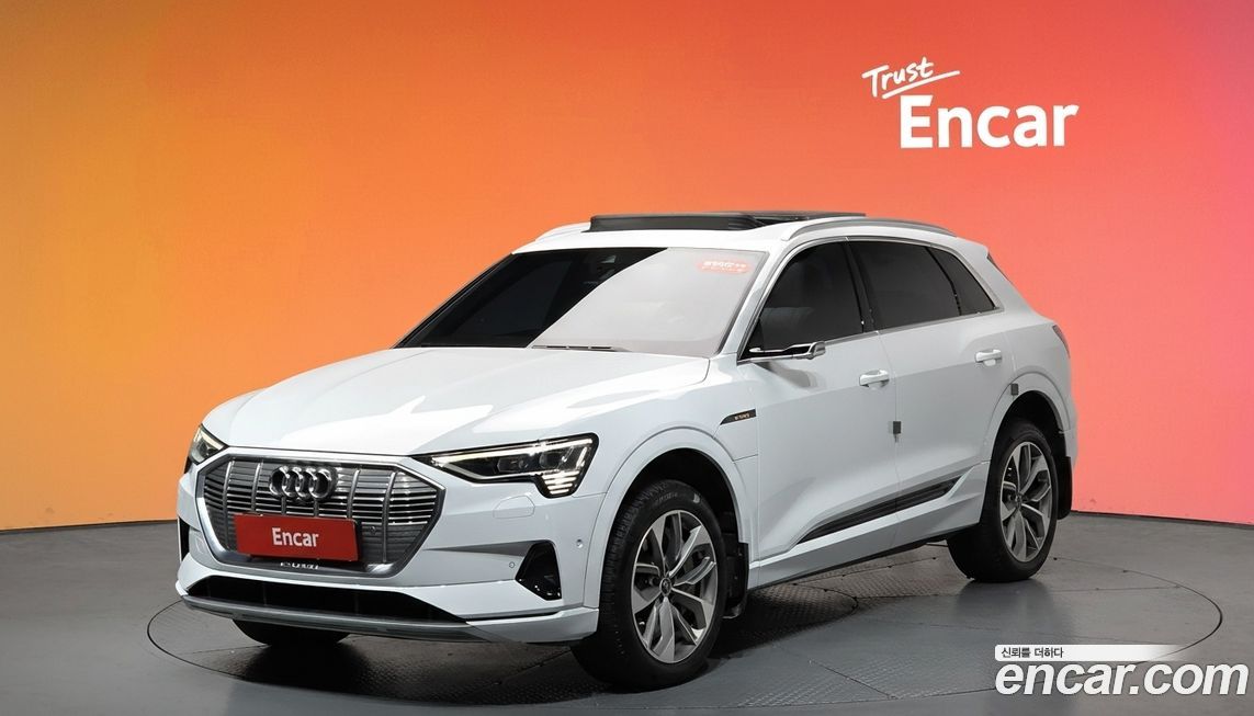 Audi e-tron 2022