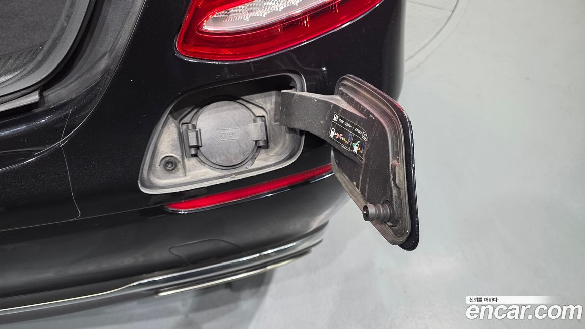 Mercedes-Benz E-Class 2019