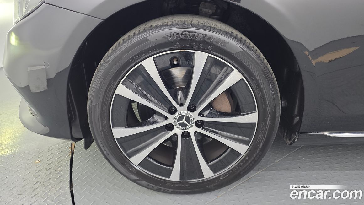 Mercedes-Benz E-Class 2019