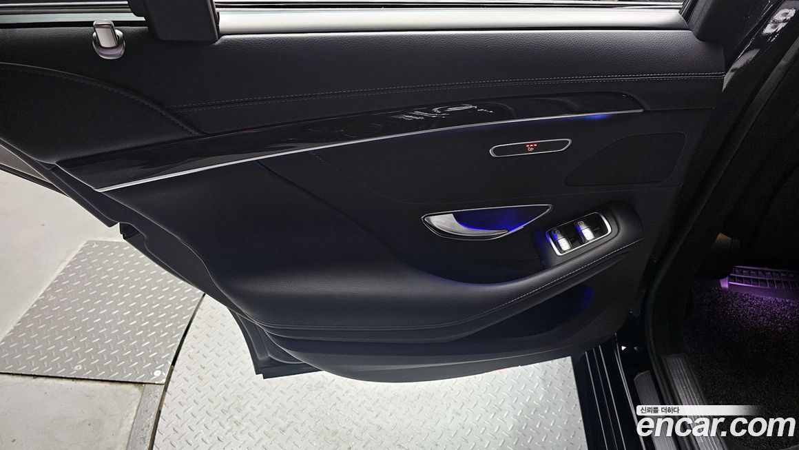 Mercedes-Benz S-Class 2020