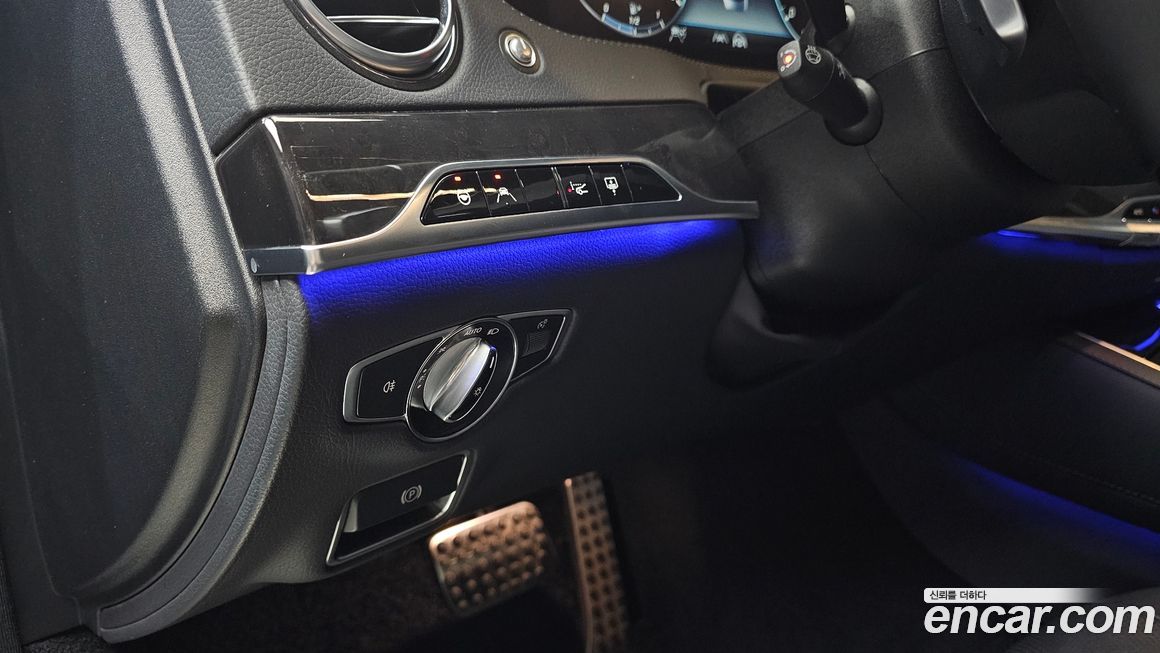 Mercedes-Benz S-Class 2020