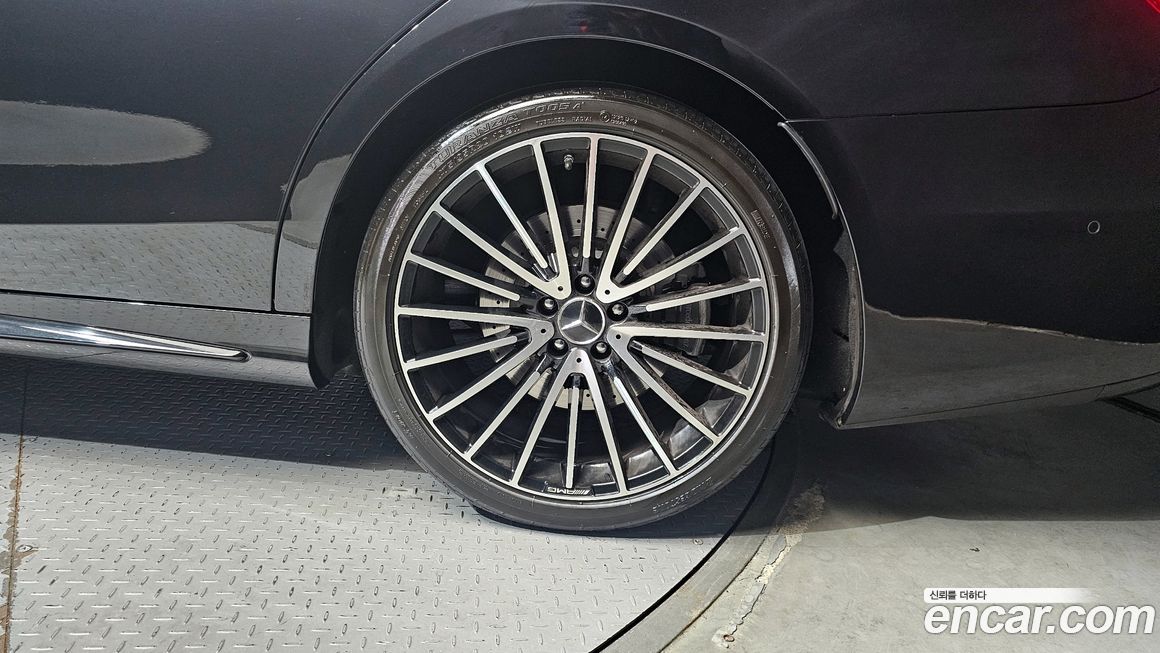 Mercedes-Benz S-Class 2020