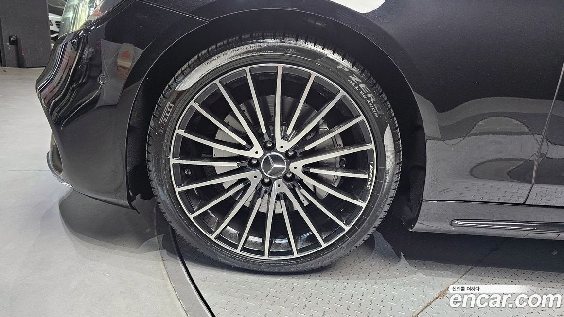 Mercedes-Benz S-Class 2020