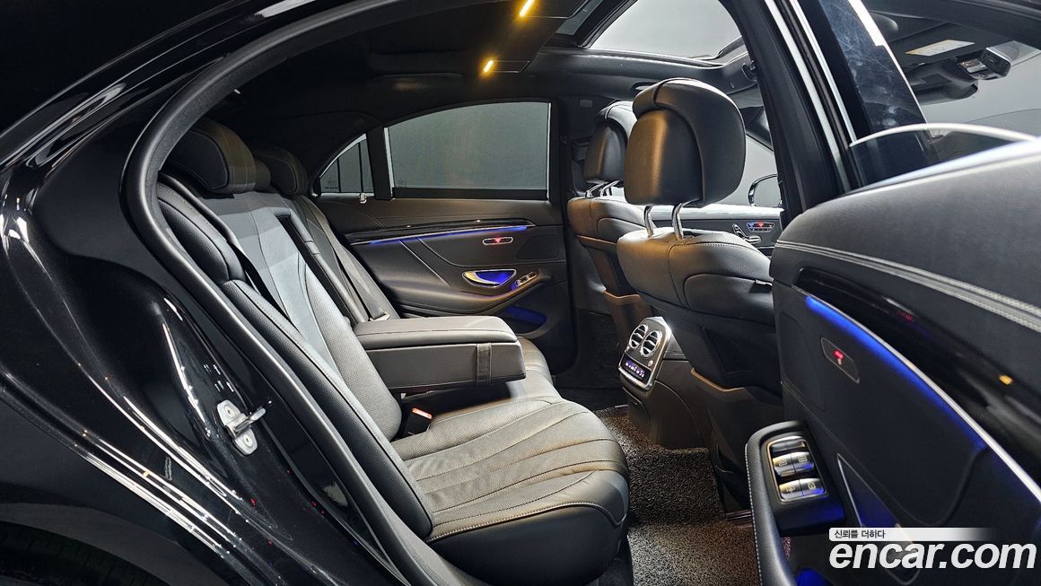 Mercedes-Benz S-Class 2020