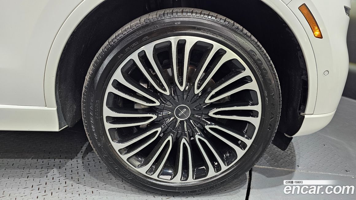 Lincoln Aviator 2023