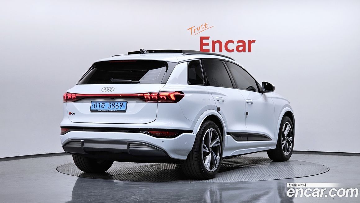Audi Q6 e-tron 2025