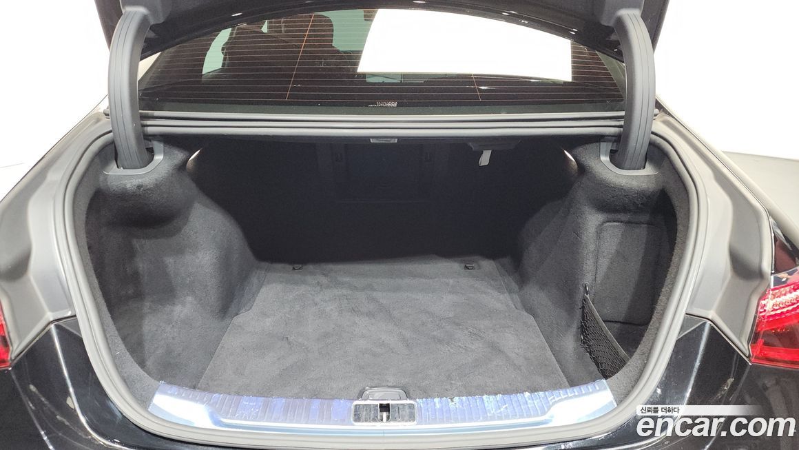 Mercedes-Benz S-Class 2022