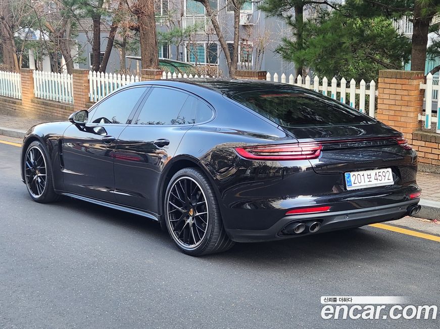 Porsche Panamera 2020