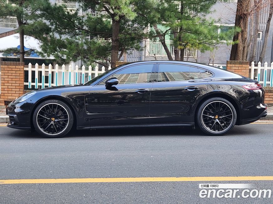 Porsche Panamera 2020