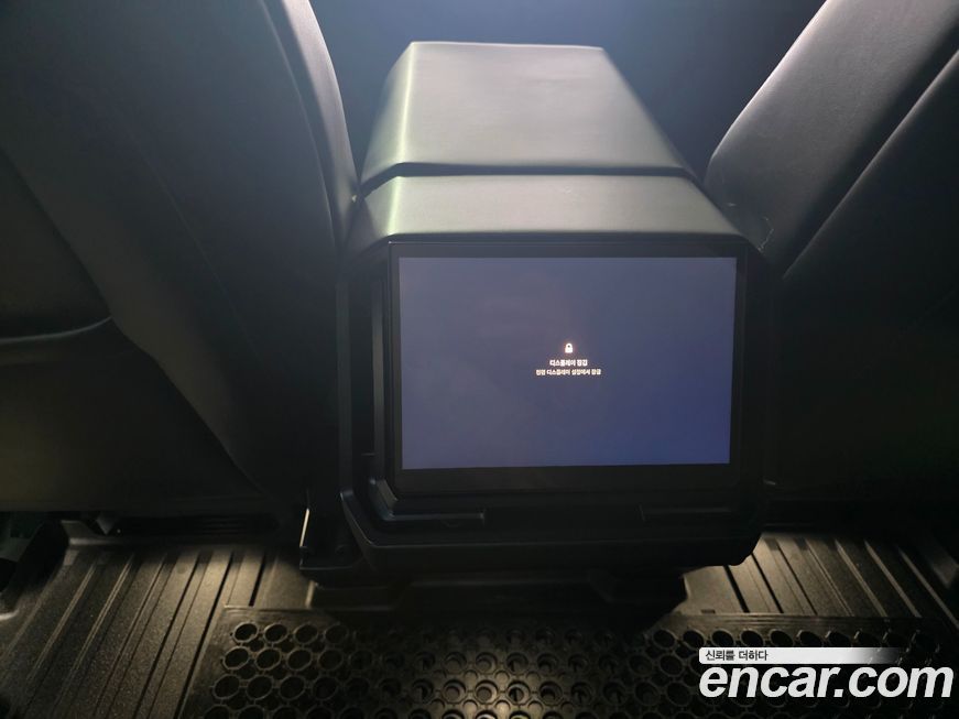 Tesla Cybertruck 2025