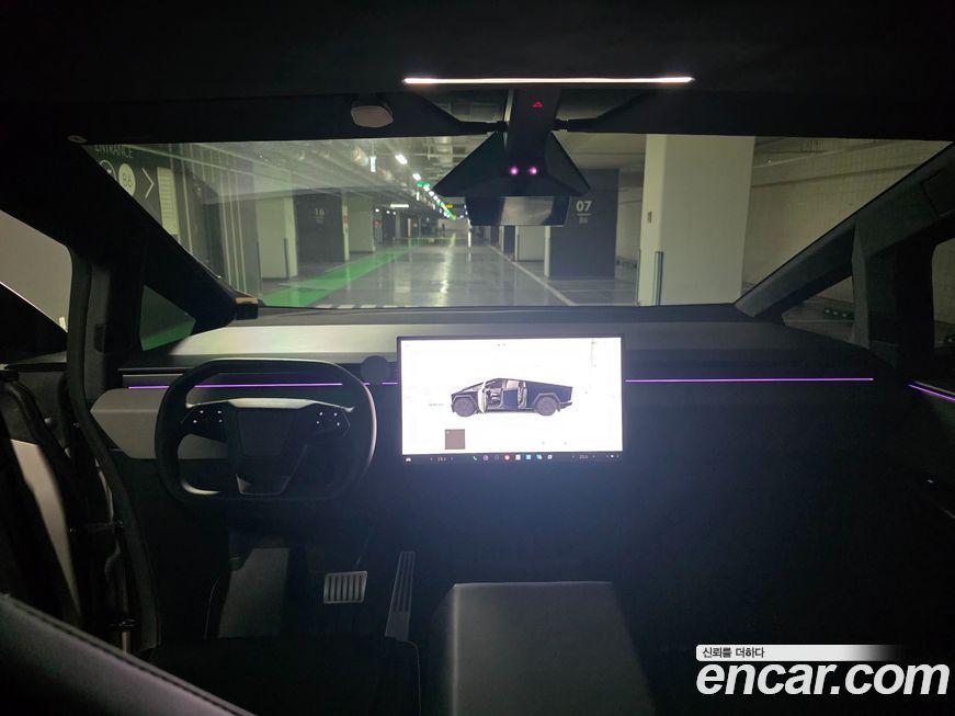 Tesla Cybertruck 2025