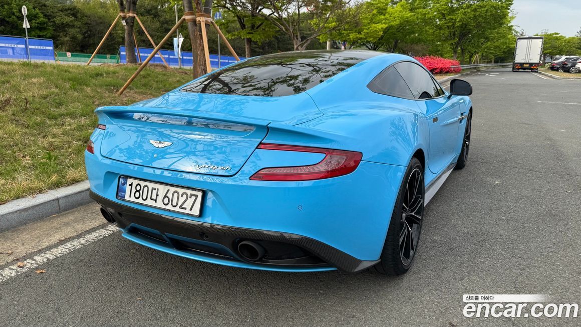 Astonmartin Vanquish 2015