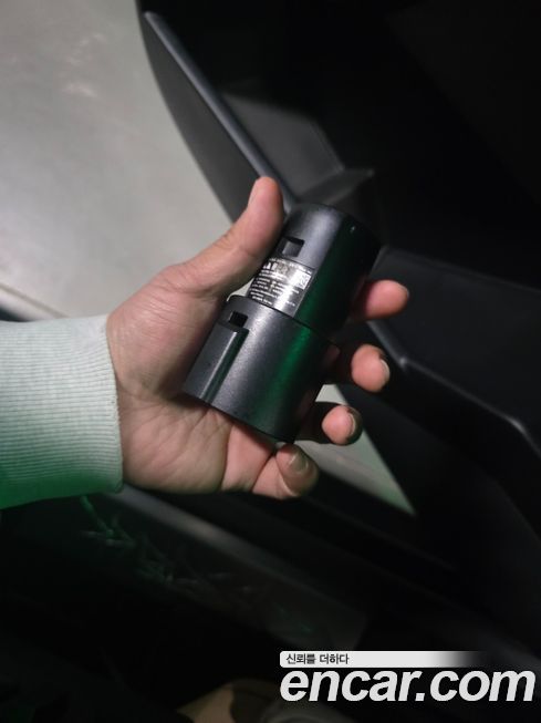 Tesla Cybertruck 2025