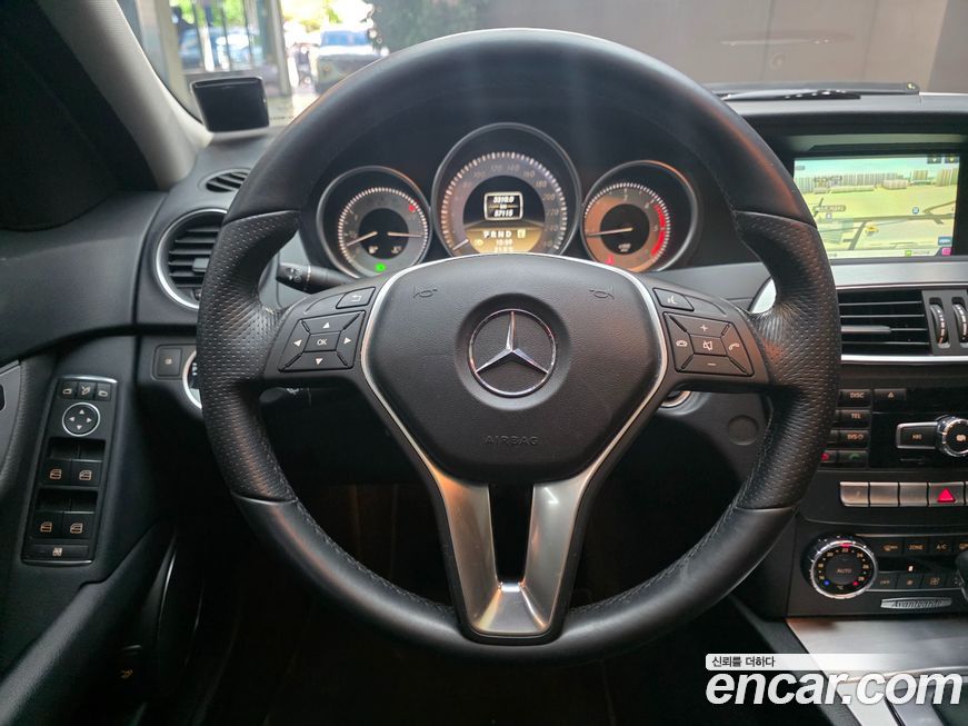 Mercedes-Benz C-Class 2012