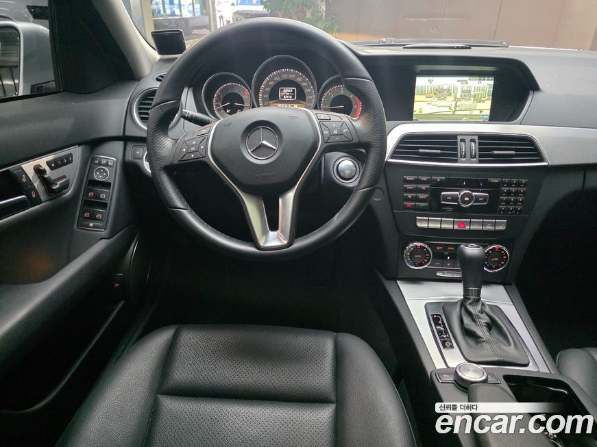 Mercedes-Benz C-Class 2012