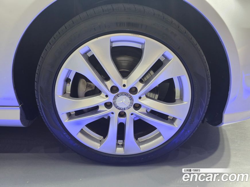 Mercedes-Benz C-Class 2012