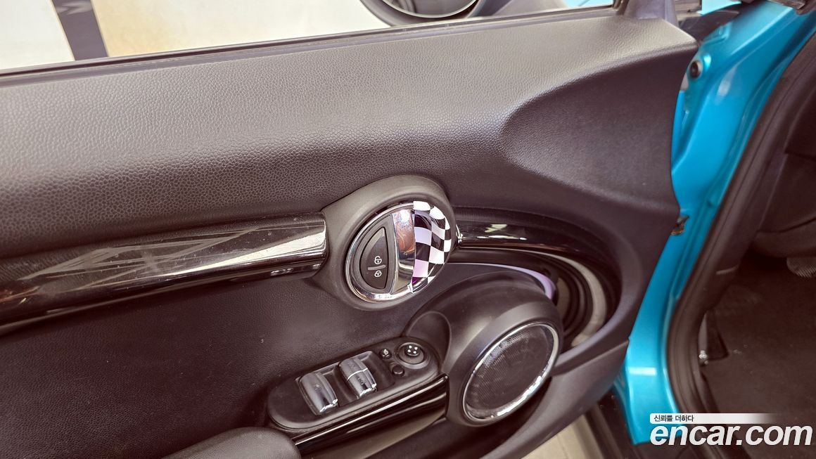 Mini Cooper Convertible 2018