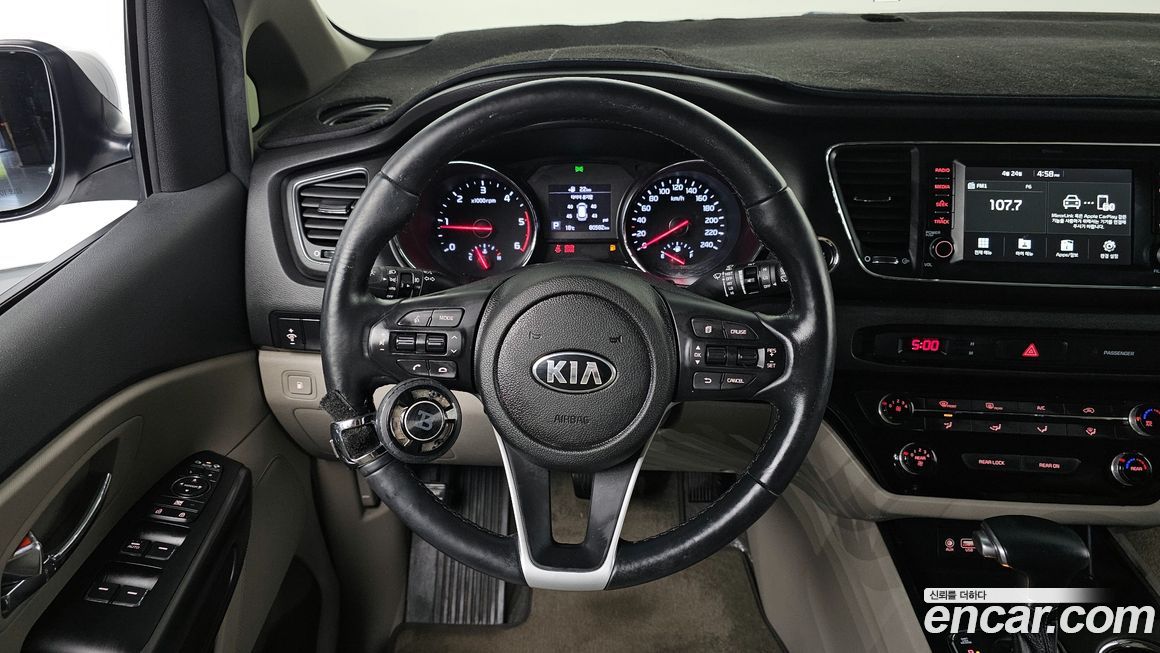 Kia Canival 2019