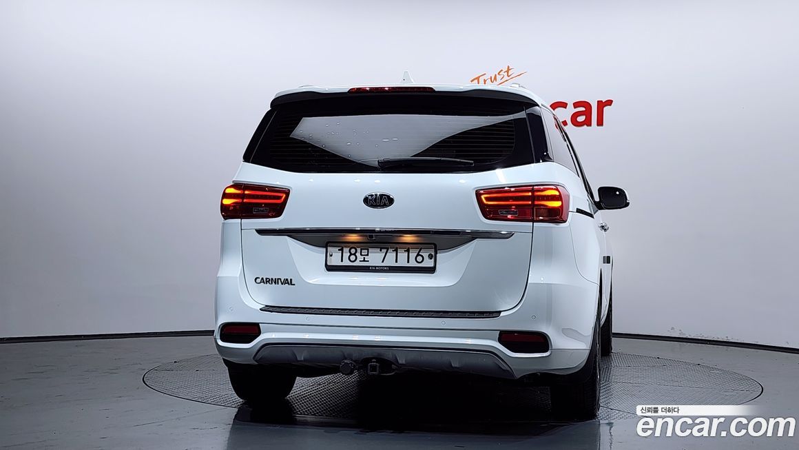 Kia Canival 2019