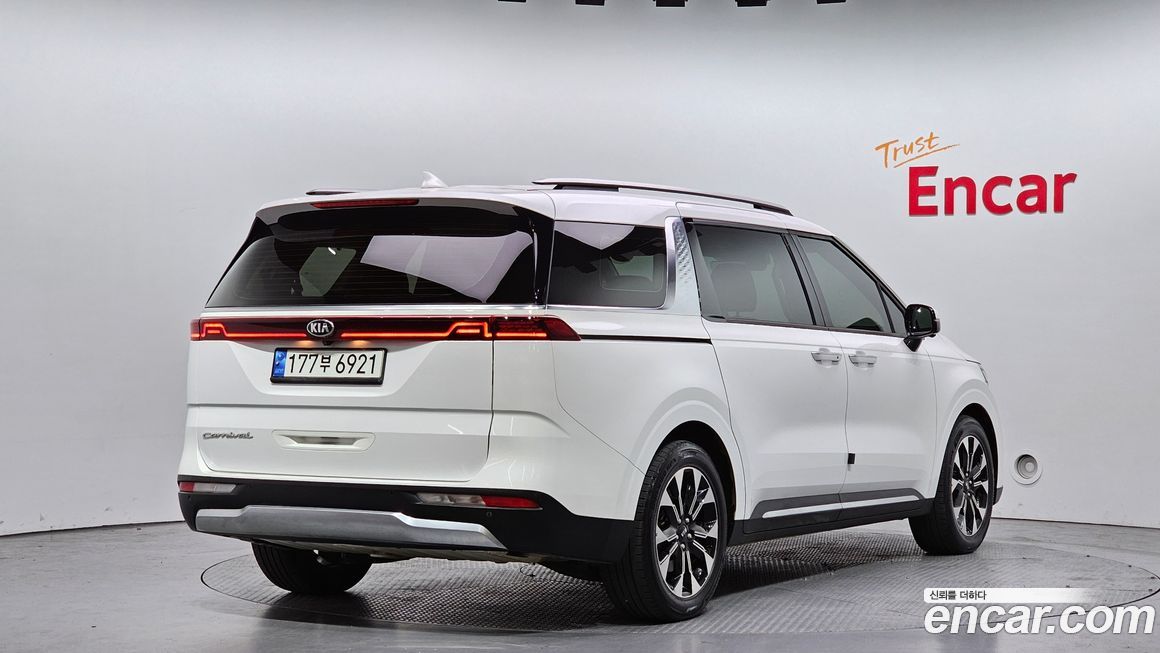 Kia Canival 2021