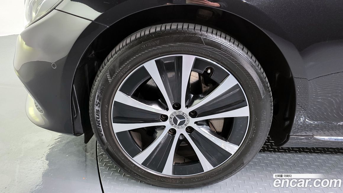 Mercedes-Benz E-Class 2019