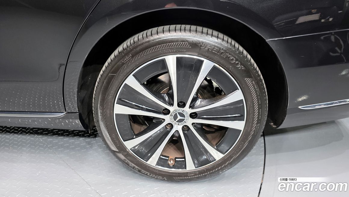 Mercedes-Benz E-Class 2019