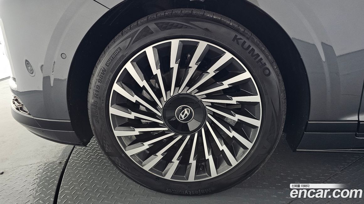 Hyundai Grandeur 2023