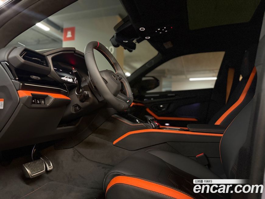 Lamborghini Urus 2025