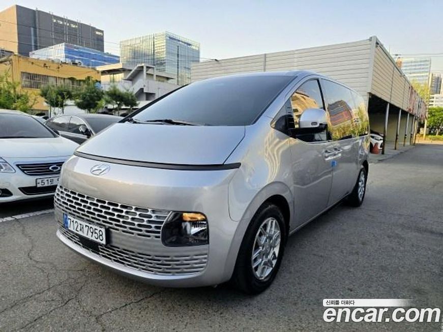 Hyundai Staria 2023