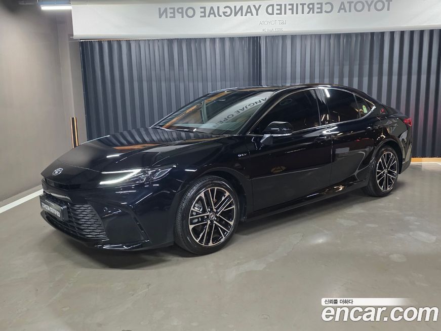 Toyota Camry 2025