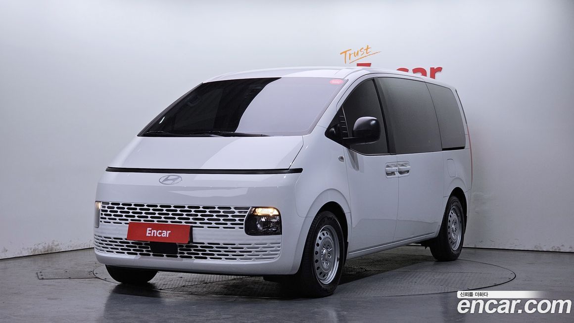 Hyundai Staria 2025