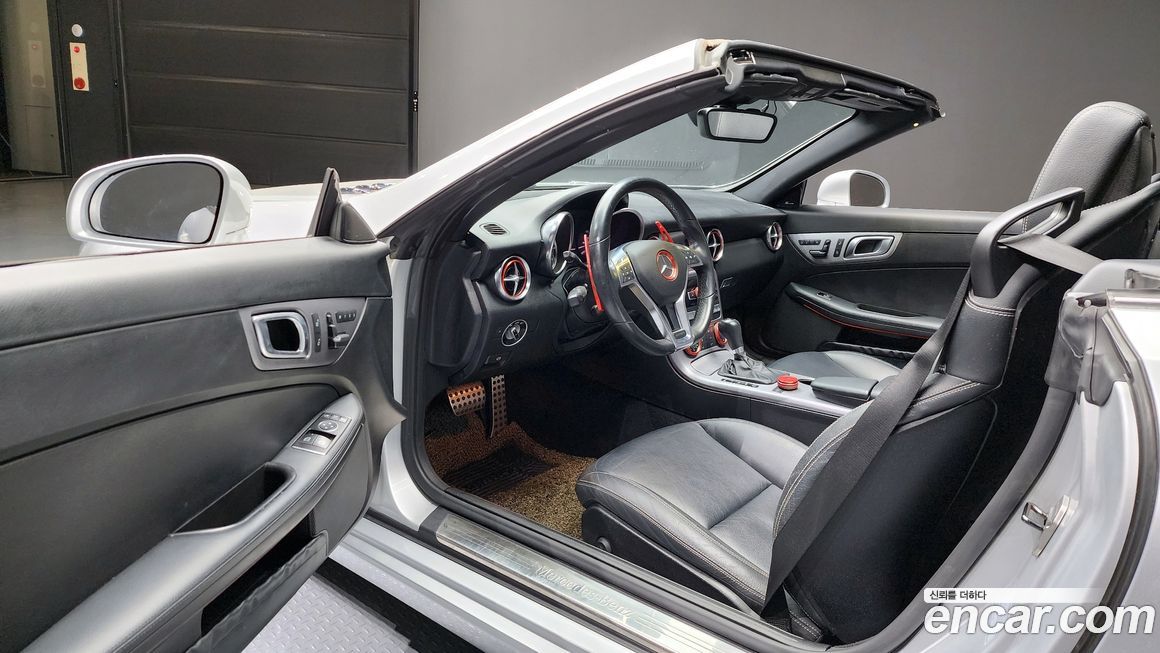 Mercedes-Benz SLK-Class 2012