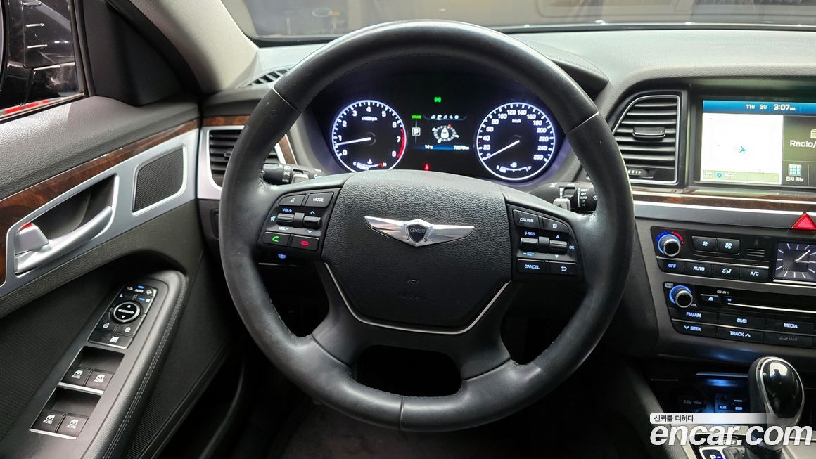 Hyundai Genesis 2016