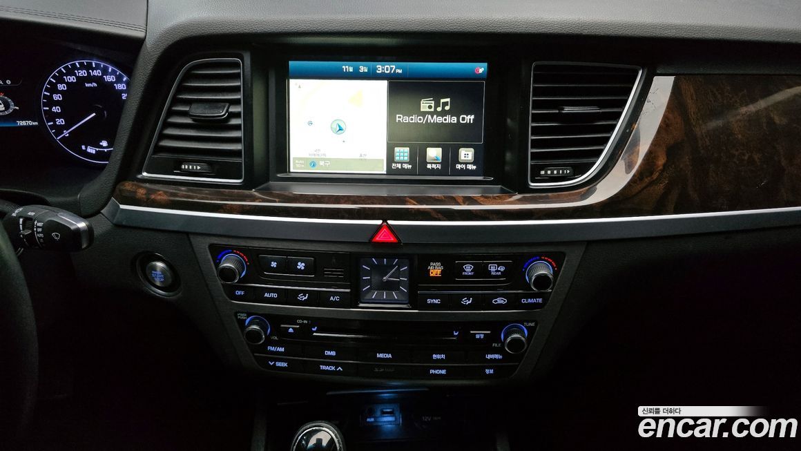 Hyundai Genesis 2016