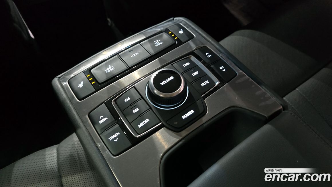 Hyundai Genesis 2016