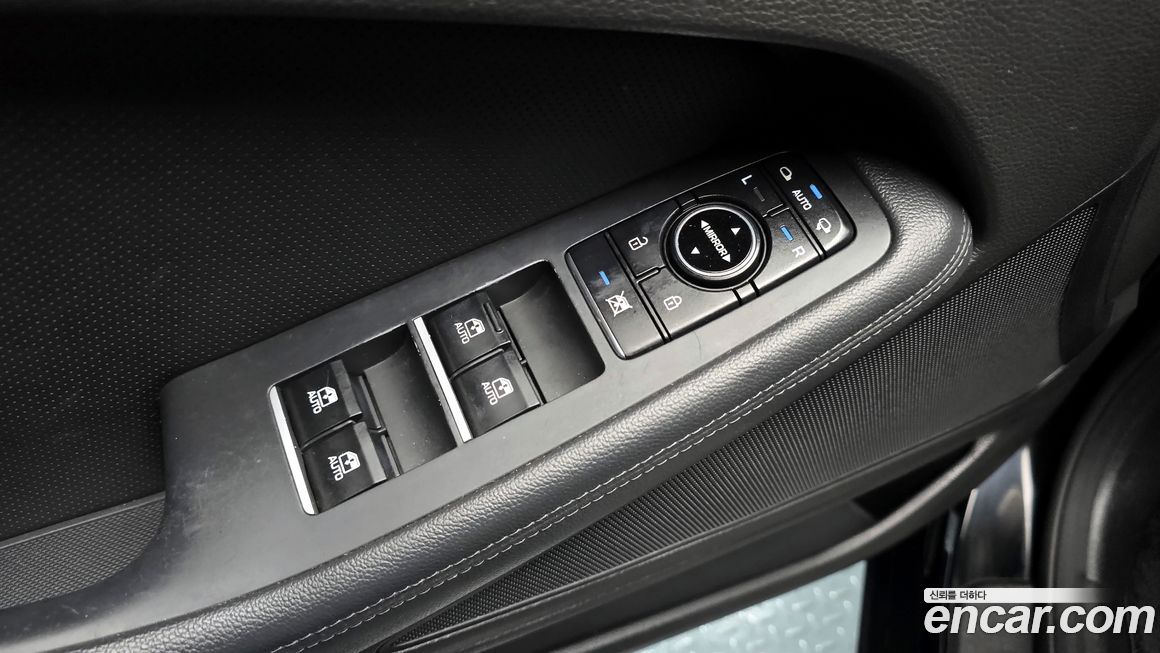 Hyundai Genesis 2016