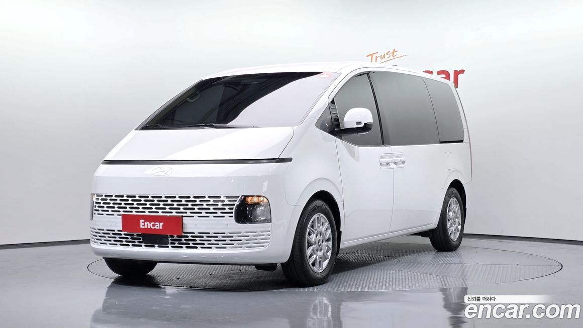 Hyundai Staria 2025