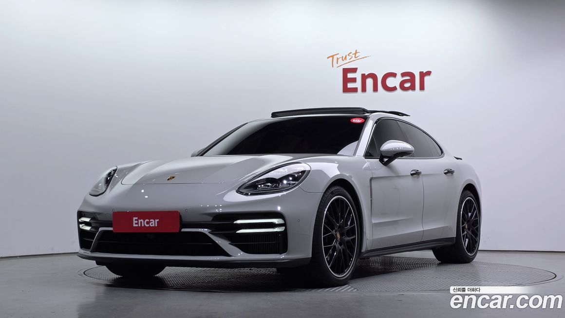 Porsche Panamera 2022
