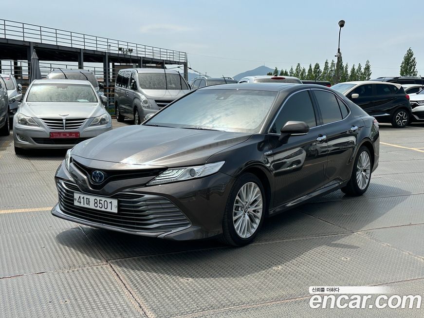 Toyota Camry 2019