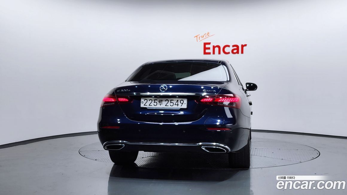 Mercedes-Benz E-Class 2021