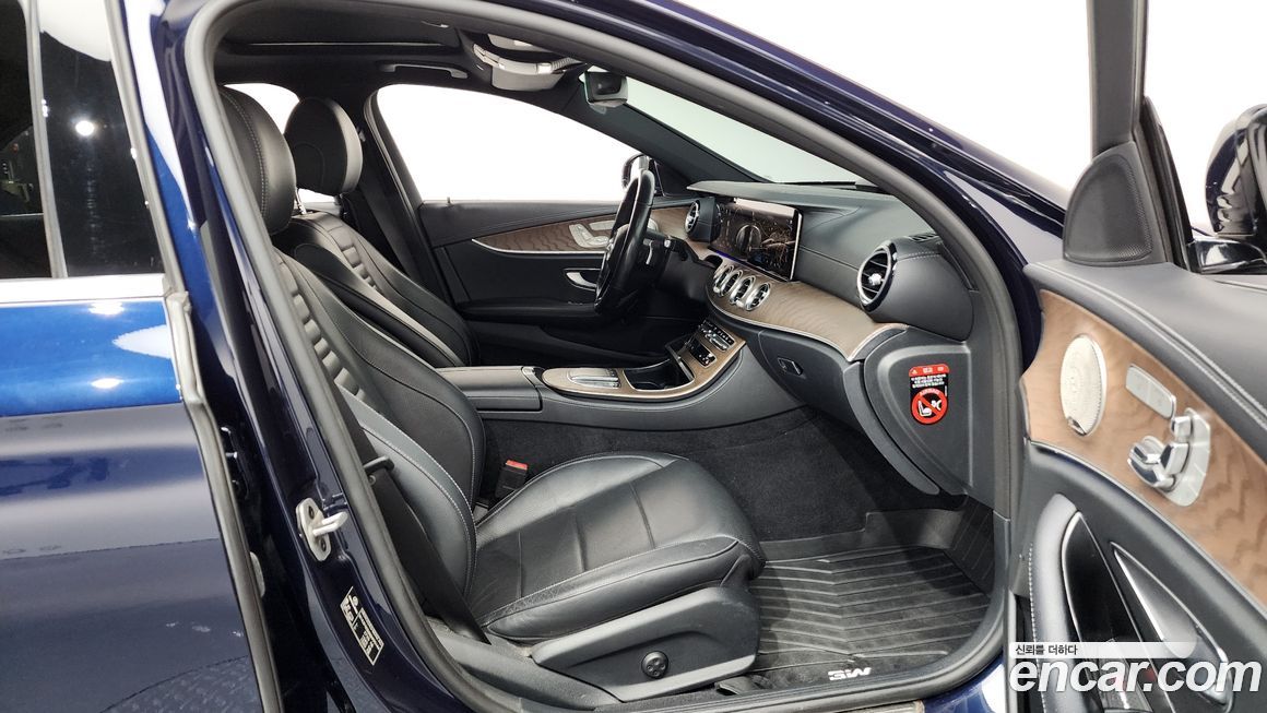 Mercedes-Benz E-Class 2021