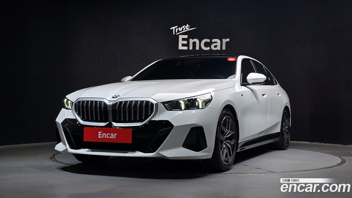 BMW 5-Series 2024