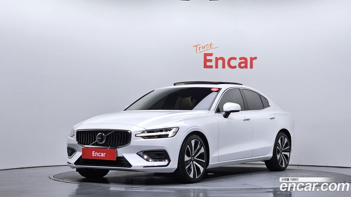 Volvo S60 2024