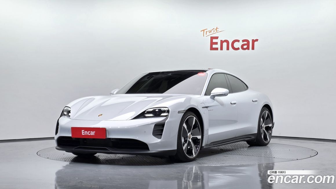 Porsche Taycan 2021